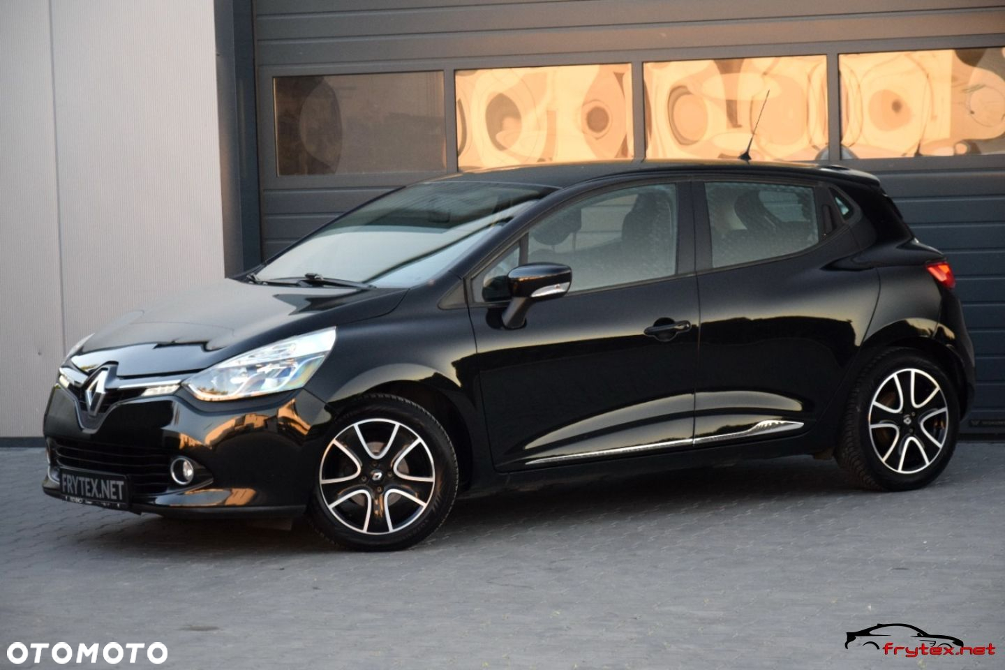 Renault Clio - 9
