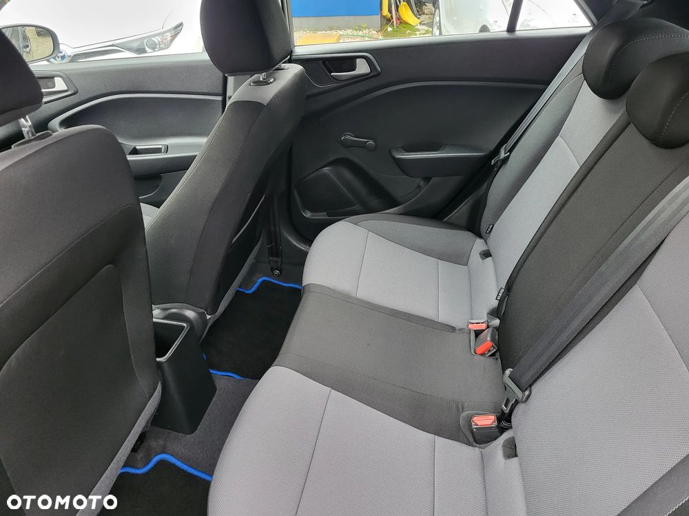 Hyundai i20 blue 1.2 Classic - 21