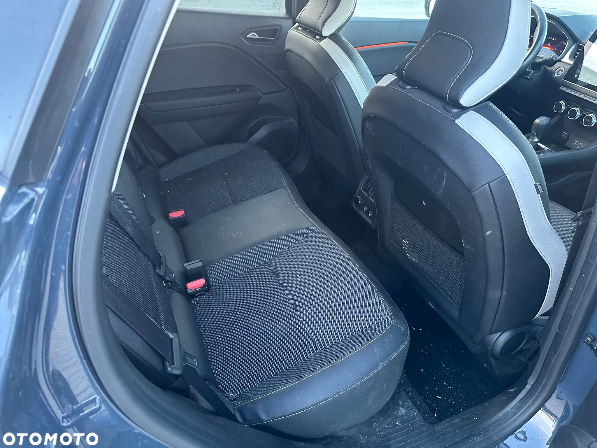 Renault Captur 1.3 TCe mHEV Techno EDC - 11