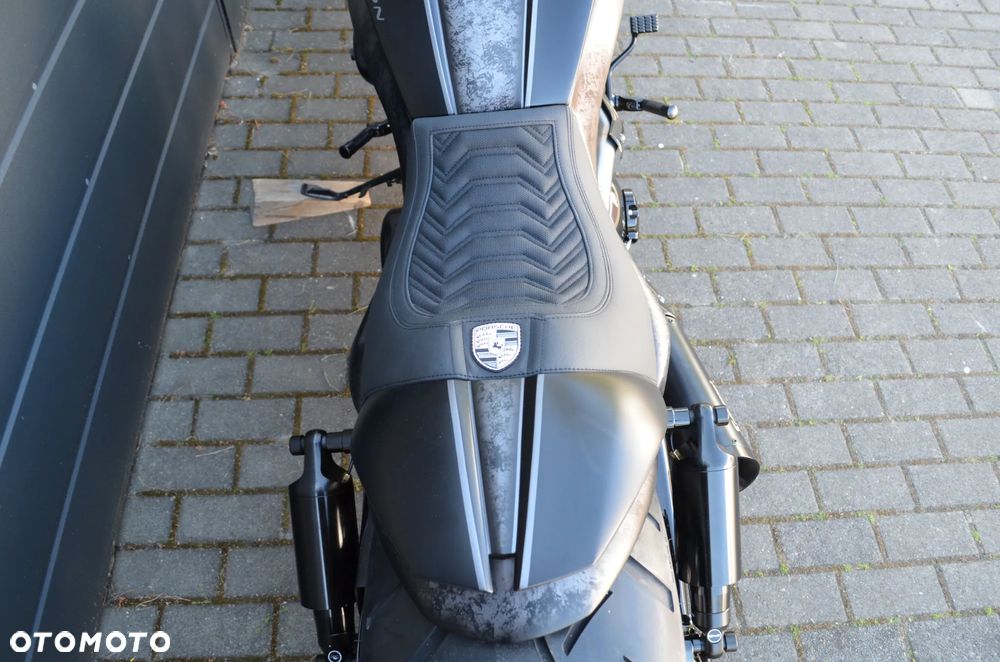 Harley-Davidson V-Rod Night Rod - 6