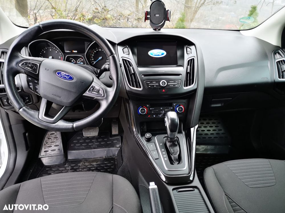 Ford Focus 1.5 TDCi DPF Start-Stopp-System Aut. Titanium - 4