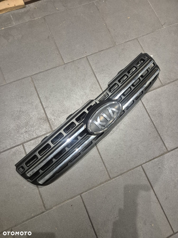 Atrapa grill przód przednia zderzaka kia sportage II