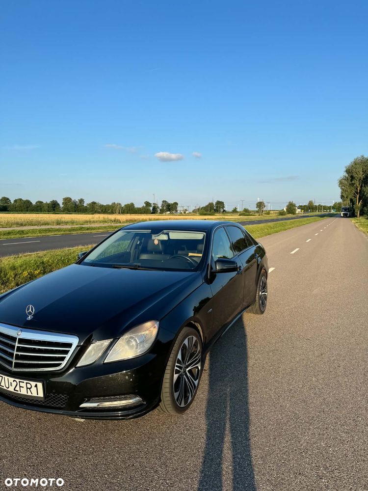 Mercedes-Benz Klasa E 200 BlueTEC 7G-TRONIC Elegance - 1