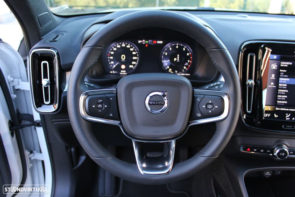 Volvo XC 40 1.5 T2 Plus Dark Auto - 17