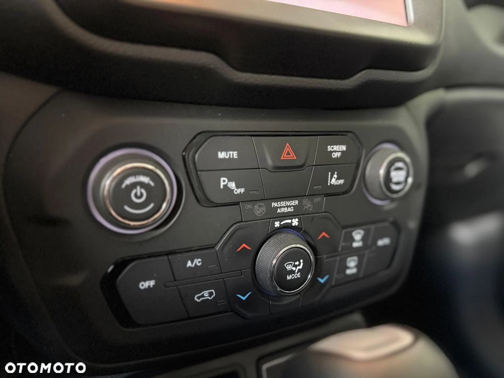 Jeep Renegade 1.5 T4 mHEV Limited FWD S&S DCT - 18