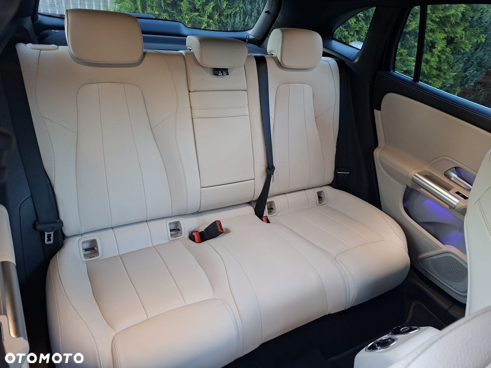 Mercedes-Benz EQA 250+ Electric Art - 15