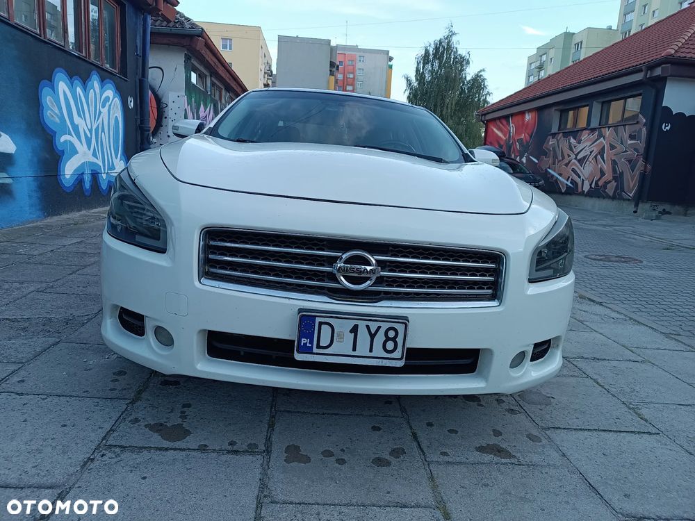 Nissan Maxima - 4