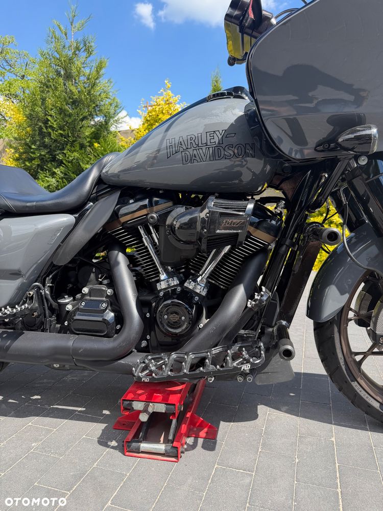 Harley-Davidson Touring Road Glide - 8