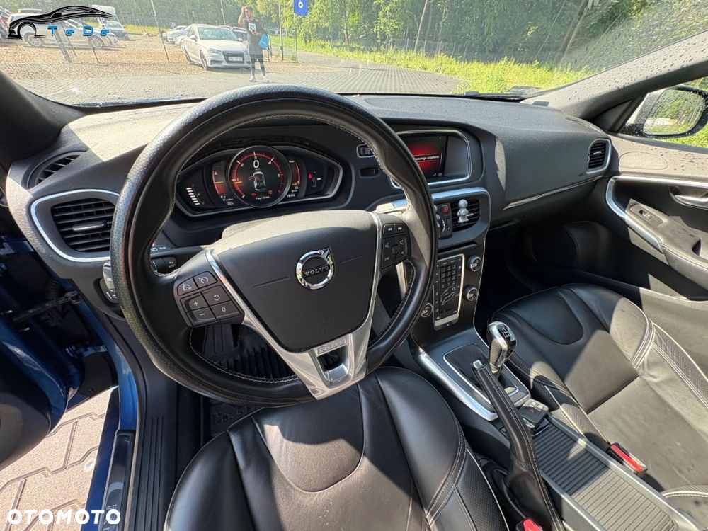 Volvo V40 D3 R-Design Kinetic - 22