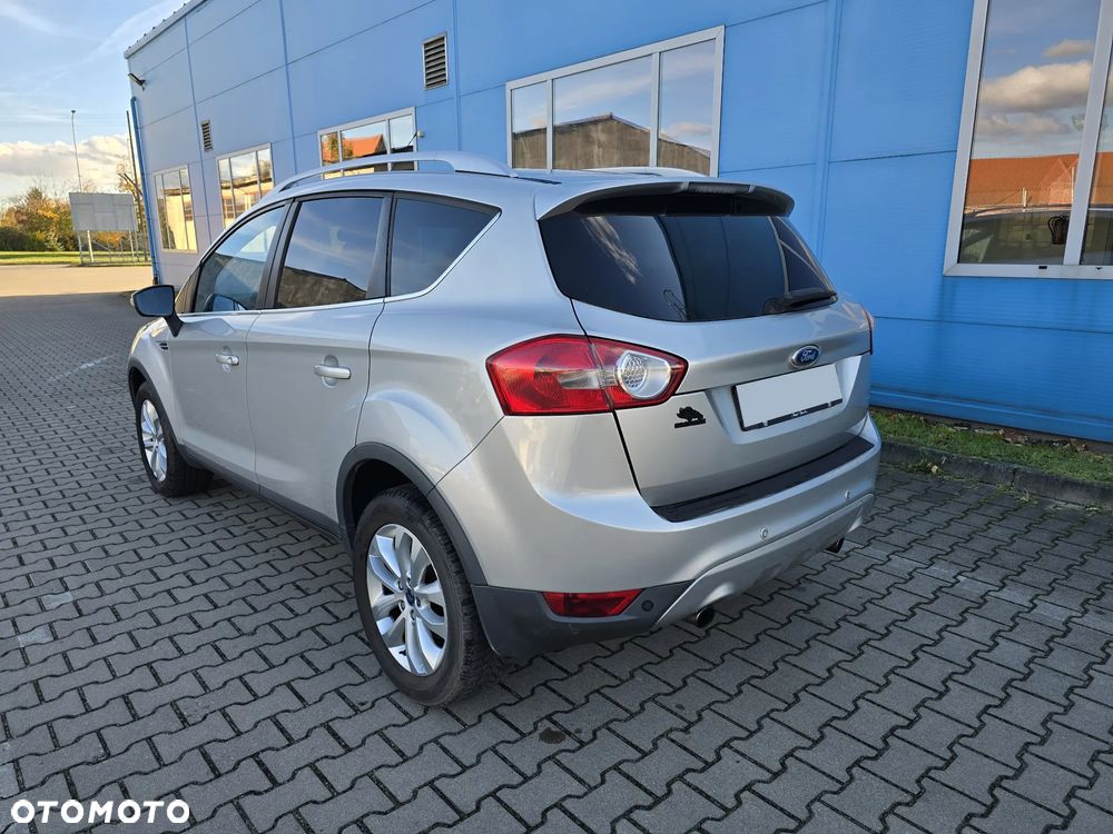 Ford Kuga 2.0 TDCi 2x4 Titanium - 2