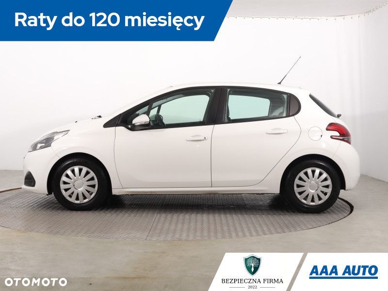 Peugeot 208 - 3