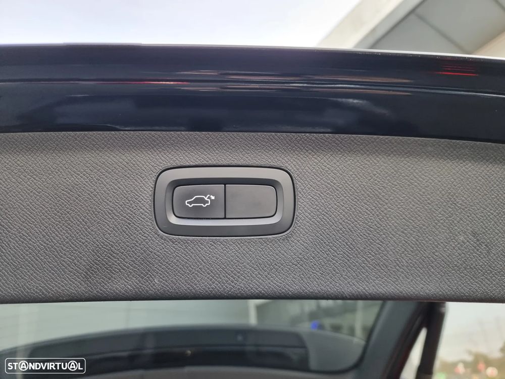 Volvo XC 90 2.0 D4 Momentum - 29