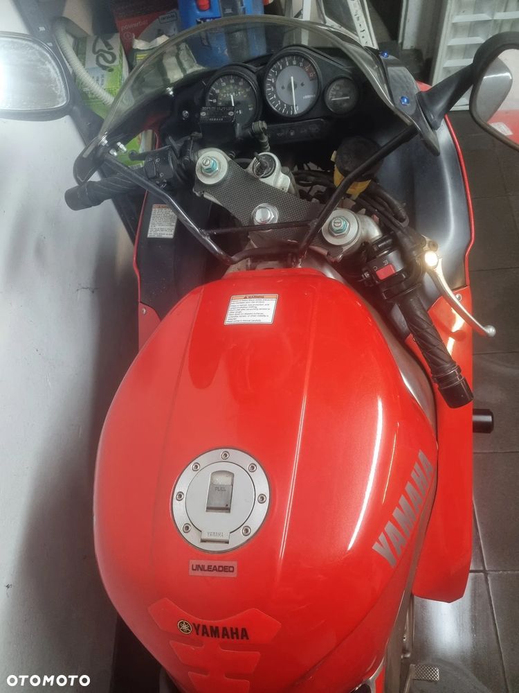 Yamaha Thunderace - 3