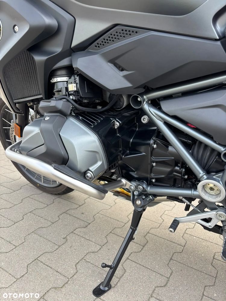 BMW R - 16
