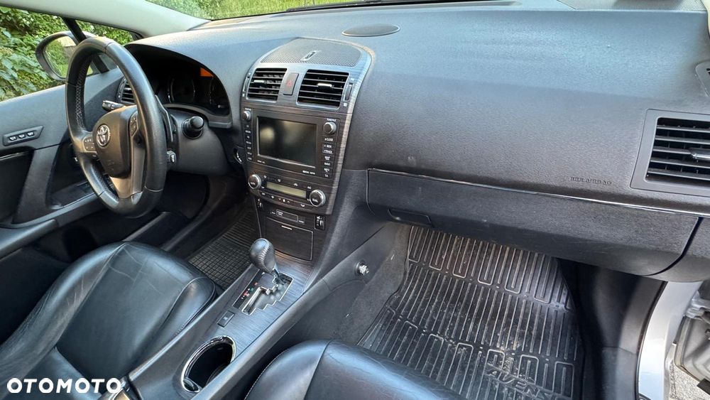 Toyota Avensis 2.0 Prestige MS - 10