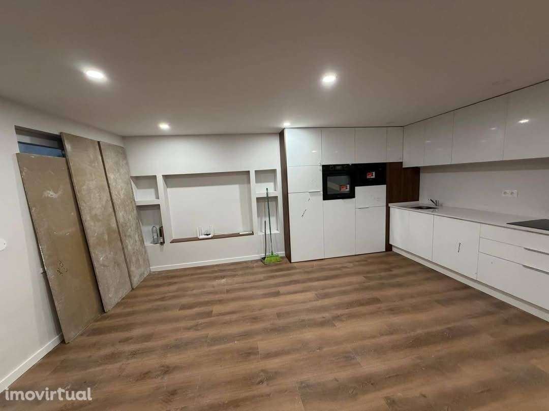 Apartamento T3 com terraço e ar condicionado - Grande imagem: 2/16
