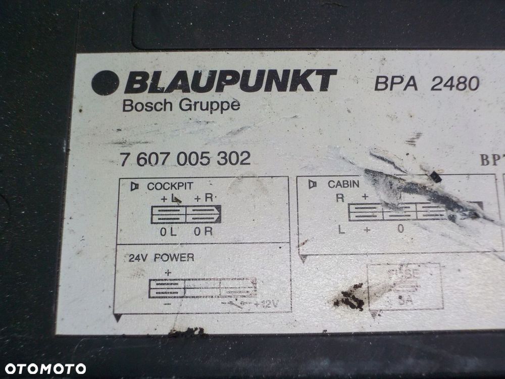 AUTOBUS BOVA WZMACNIACZ BLAUPUNKT - 2