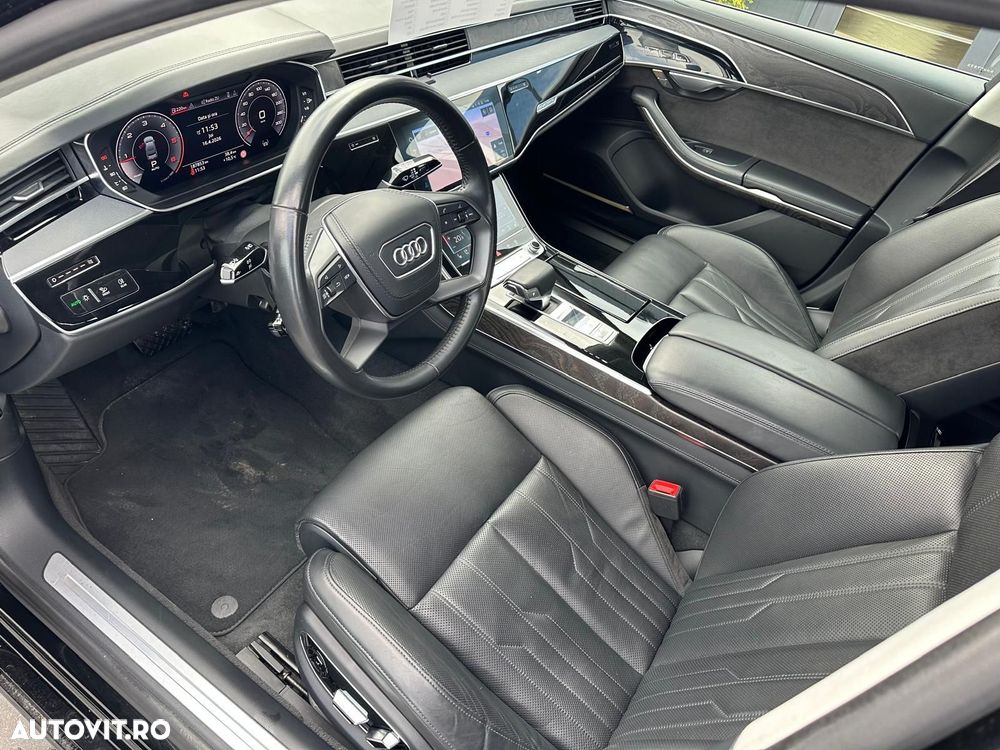 Audi A8 - 8