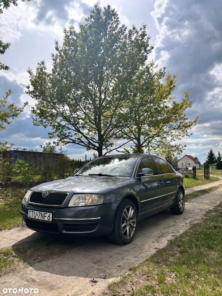 Skoda Superb 2.0 TDI DPF L&K - 3