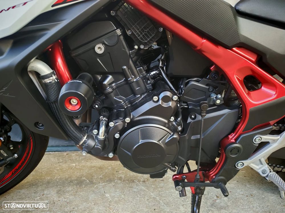 Honda Hornet 750 SP - 8