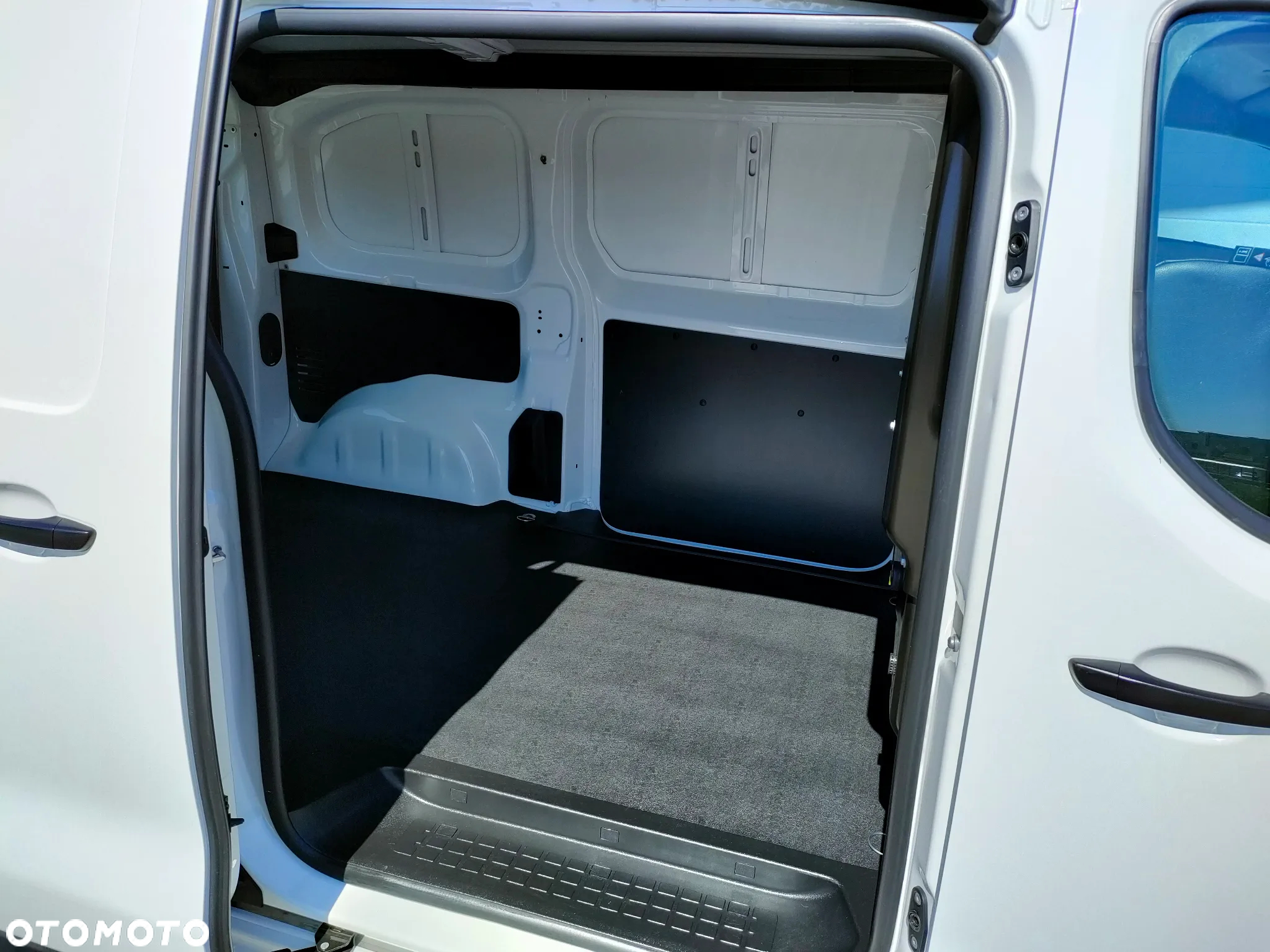 Opel Vivaro - 27