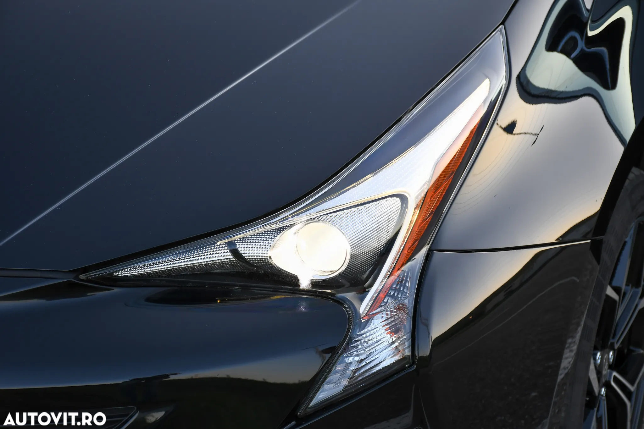Toyota Prius 1.8 Dual VVT-i Sol+ - 23