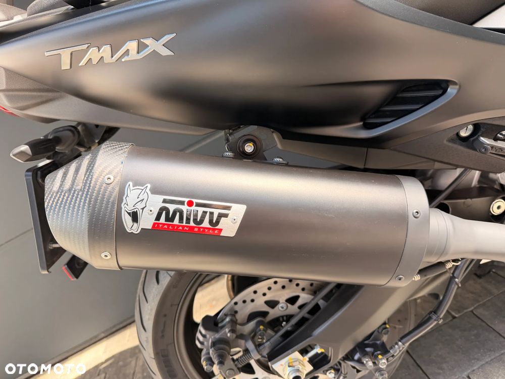 Yamaha Tmax - 26