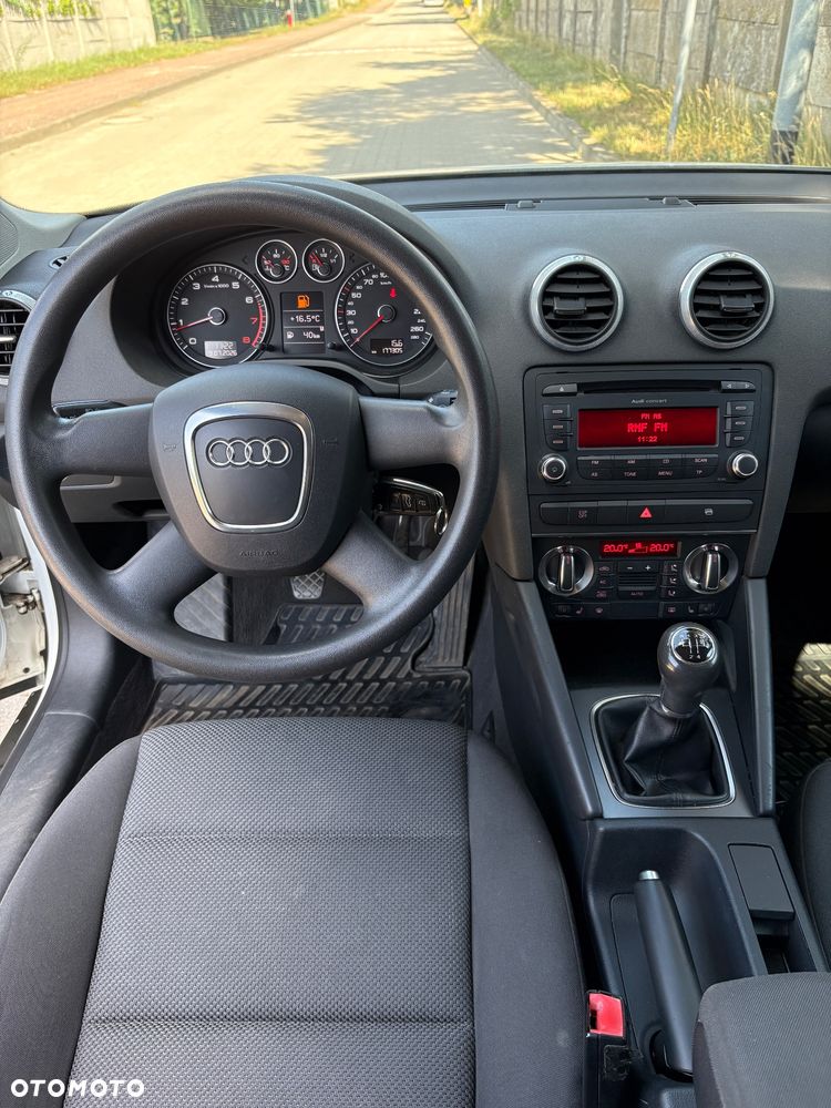 Audi A3 3-drzwiowe 1.6 Ambiente - 15