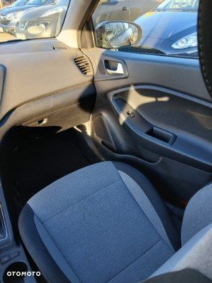 Hyundai i20 1.2 Passion - 29