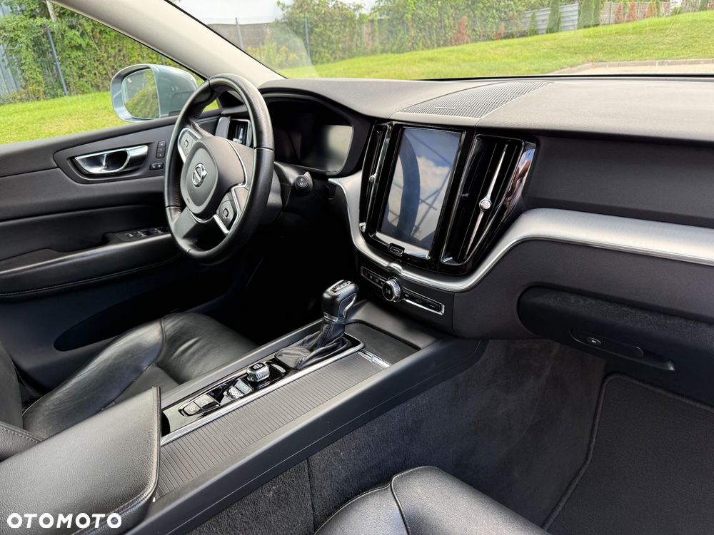 Volvo XC 60 T5 AWD Geartronic Momentum - 26