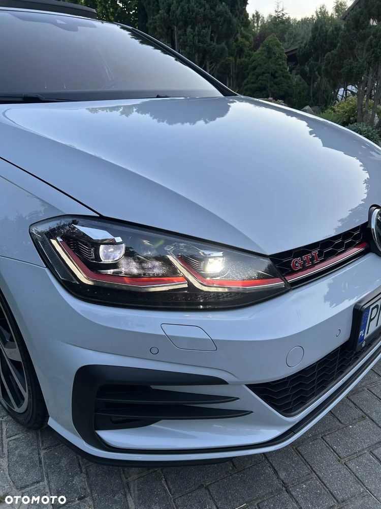 Volkswagen Golf - 12