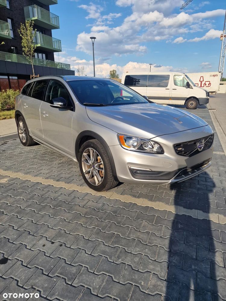 Volvo V60 Cross Country T5 Geartronic Momentum - 1