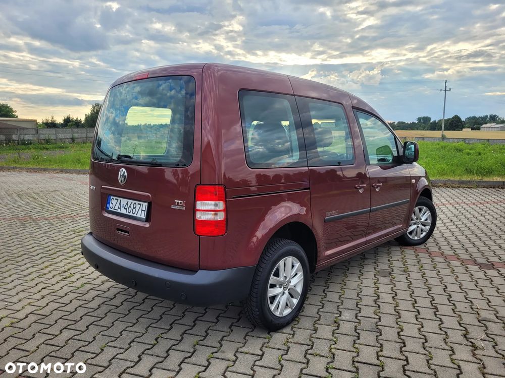 Volkswagen Caddy Comfortline BMT - 10