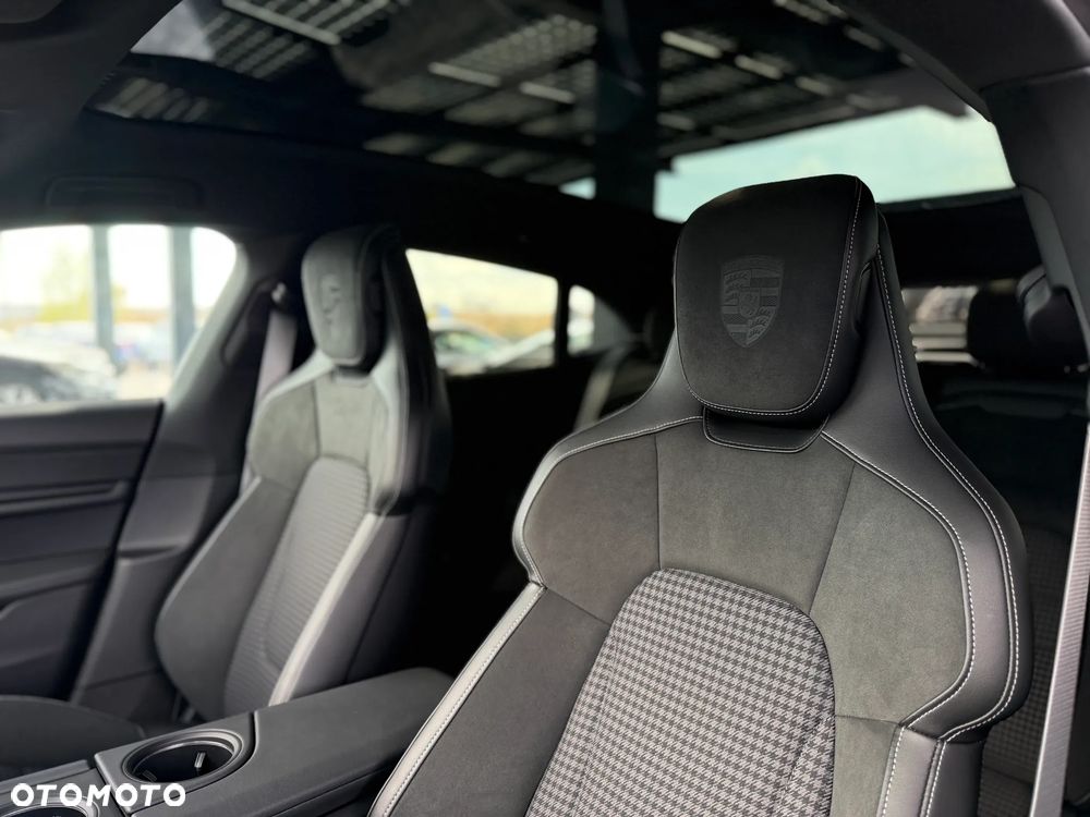 Porsche Taycan 105kWh 4 - 15