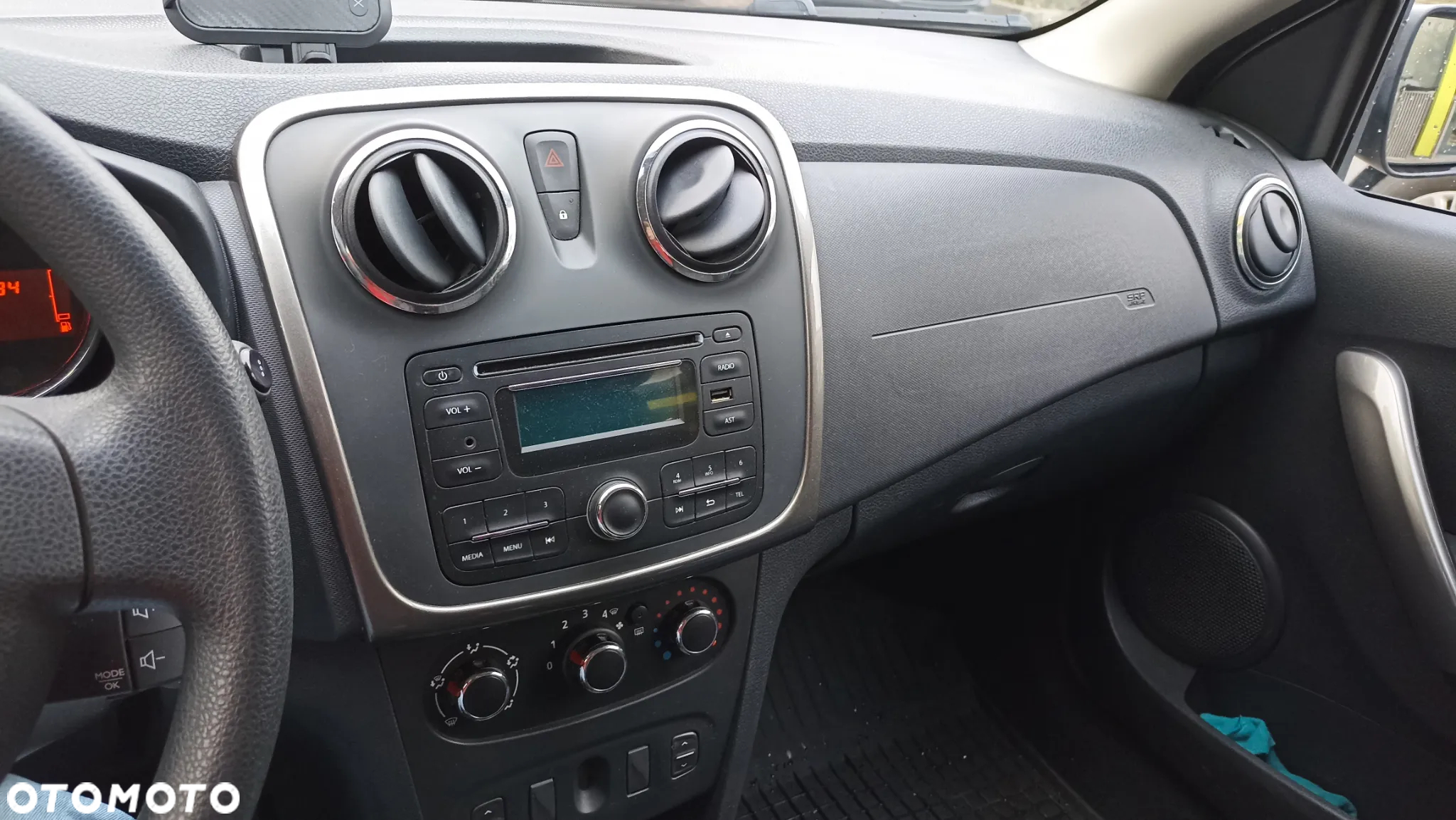 Dacia Sandero - 12