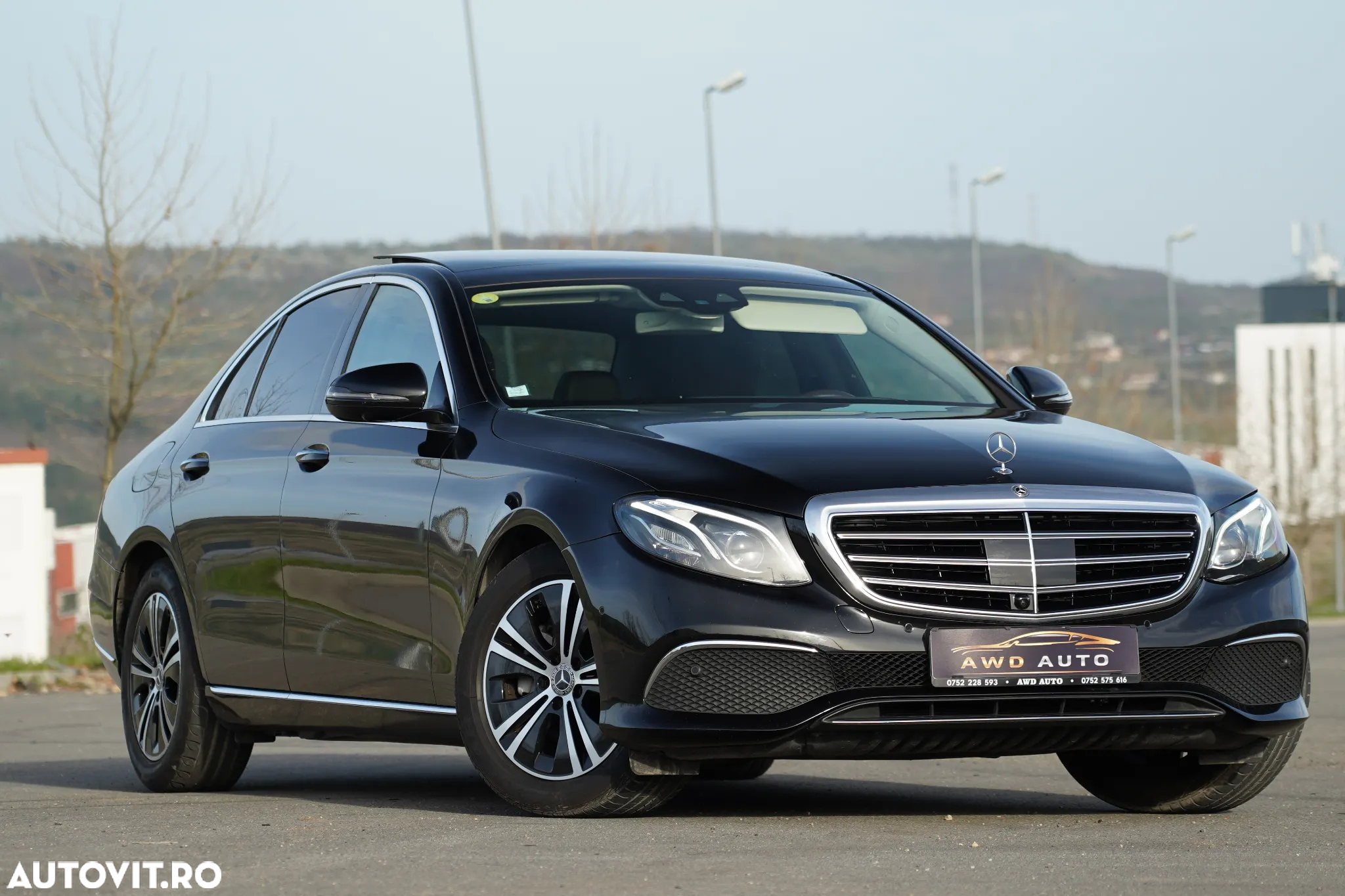 Mercedes-Benz E 220 d 9G-TRONIC Exclusive - 2