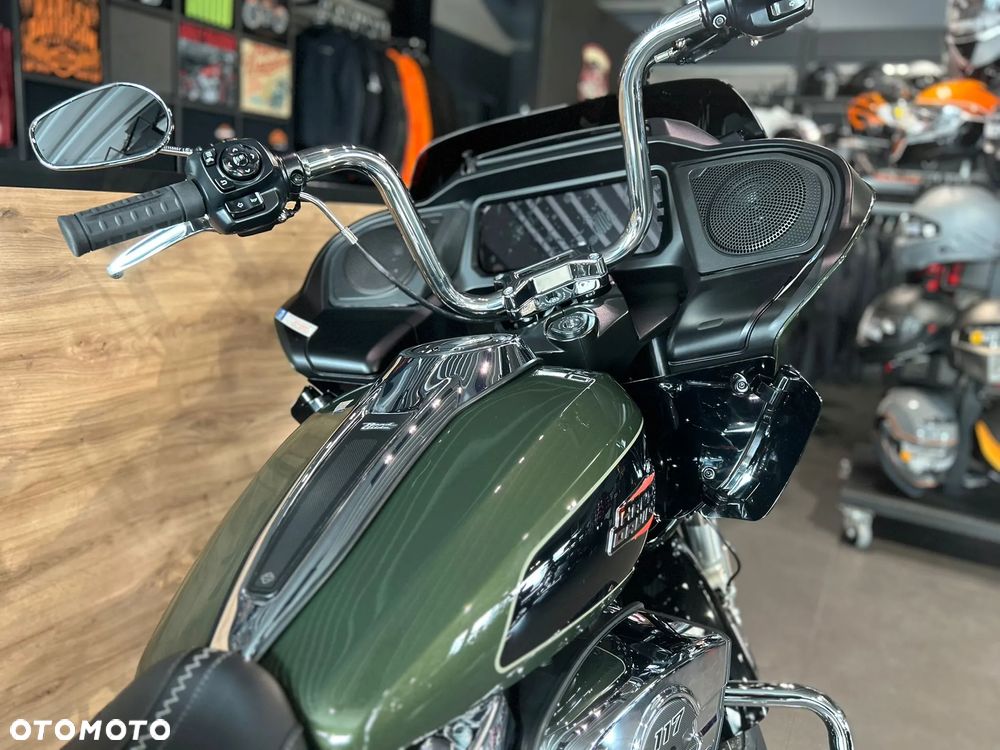 Harley-Davidson Touring Road Glide - 4