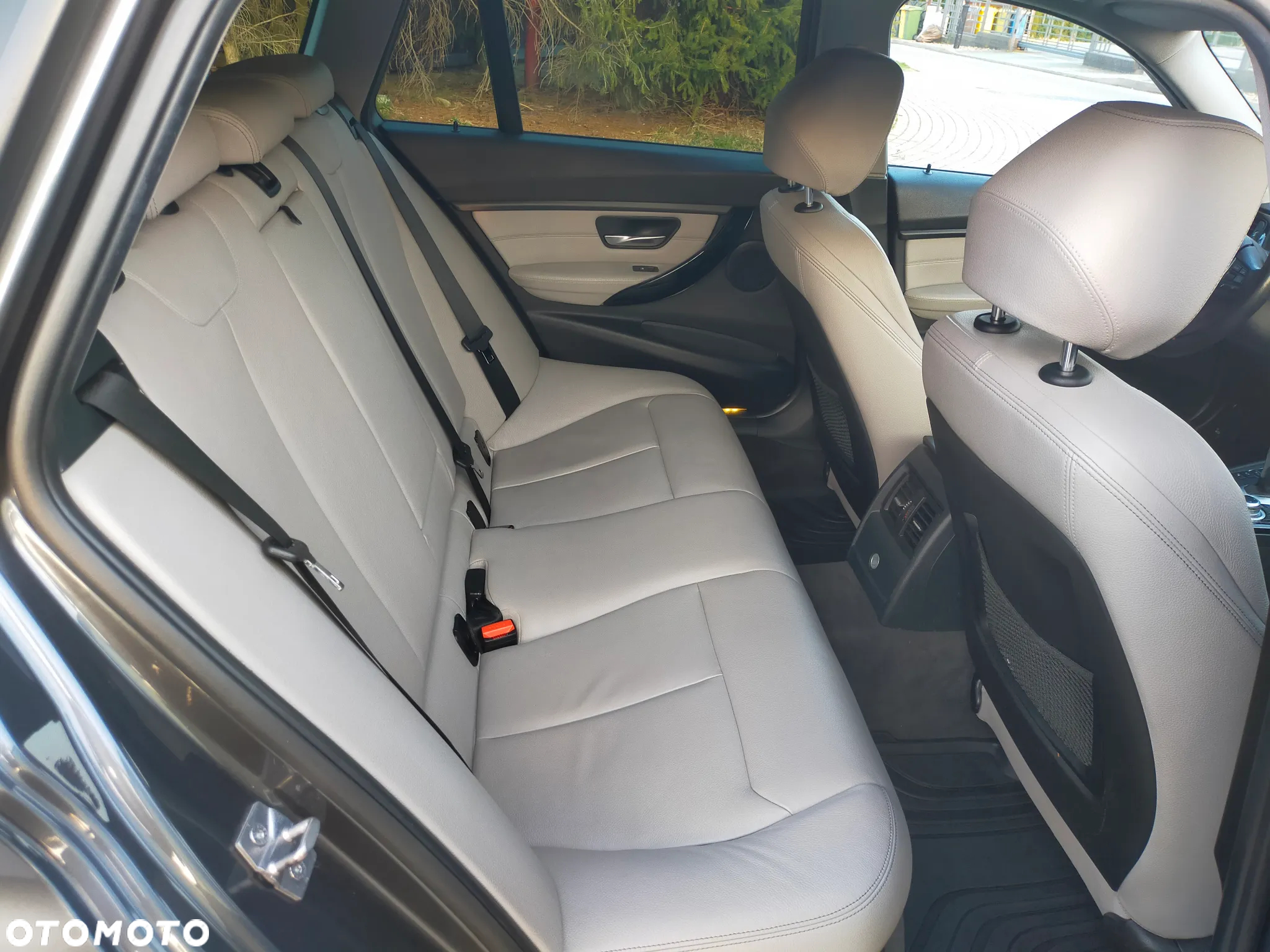 BMW Seria 3 330d Sport Line - 11
