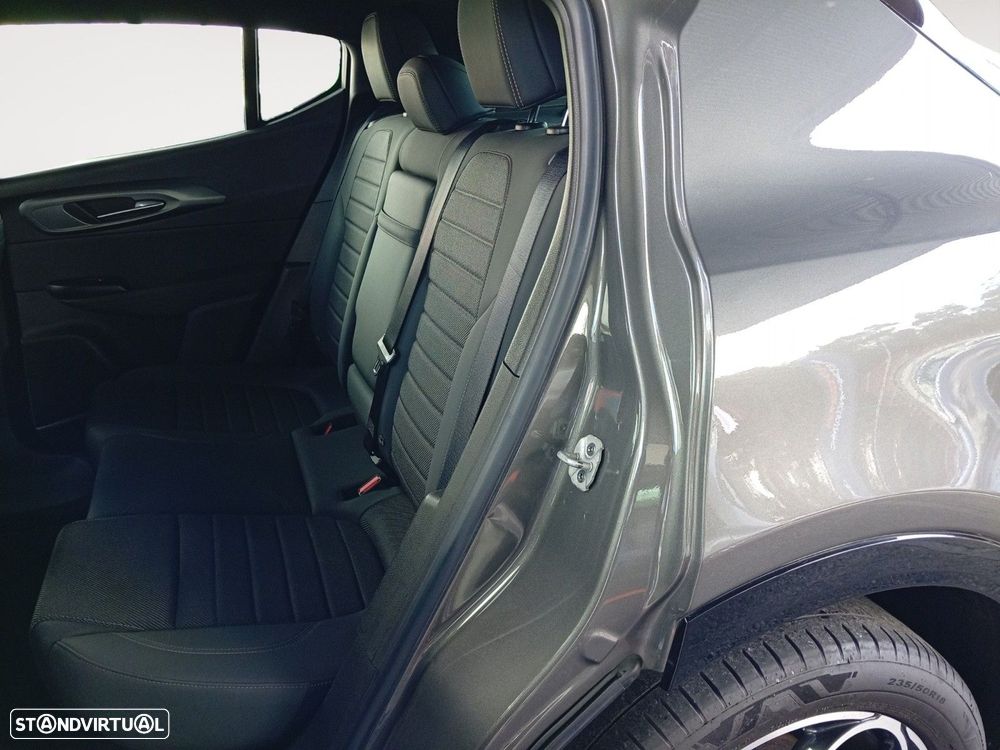 Alfa Romeo Tonale 1.5 Hybrid Ti - 13