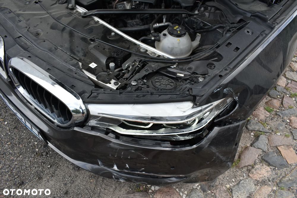 BMW Seria 5 525d Luxury Line - 11