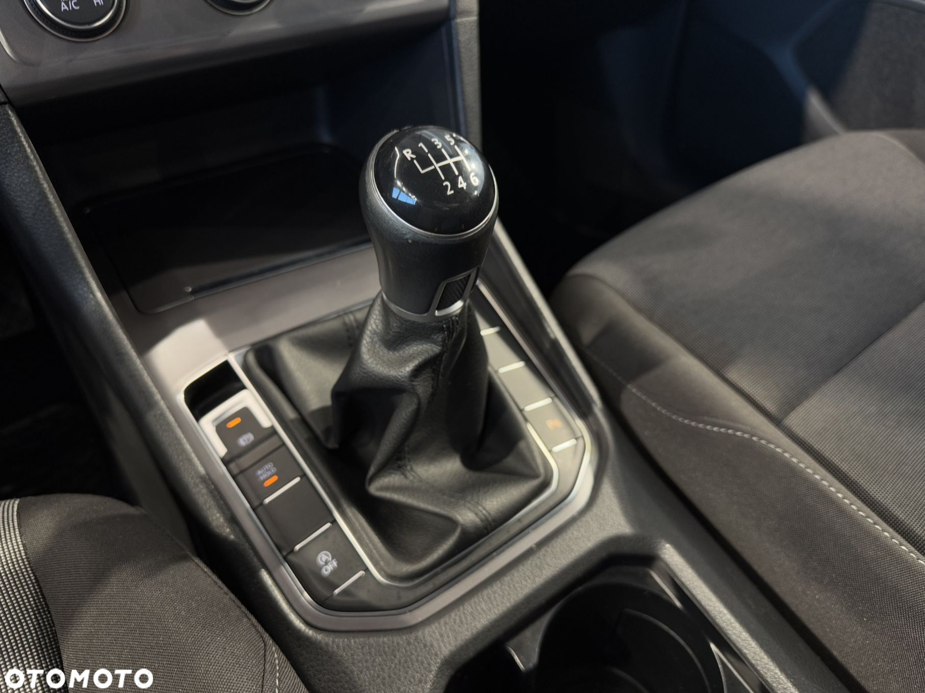 Volkswagen Golf Sportsvan - 23