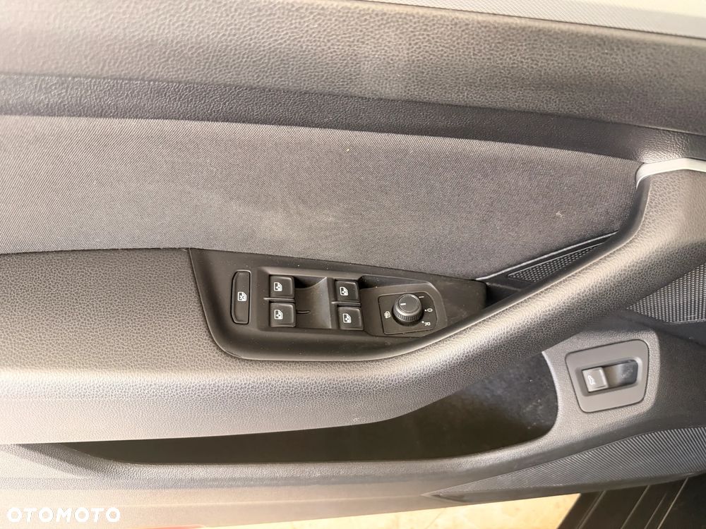 Volkswagen Passat 2.0 TDI BMT Highline - 16