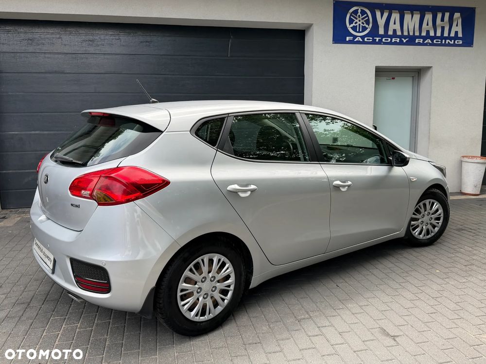 Kia Ceed 1.6 CRDi M - 10