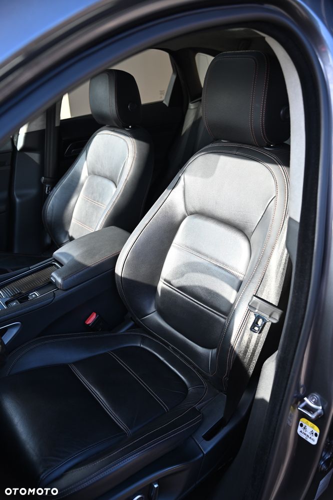 Jaguar F-Pace - 15