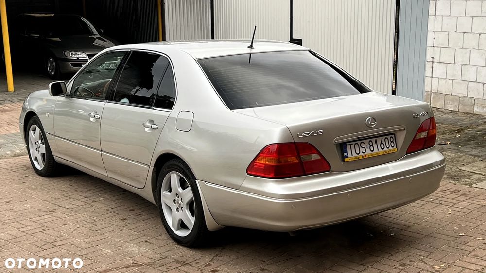 Lexus LS - 15