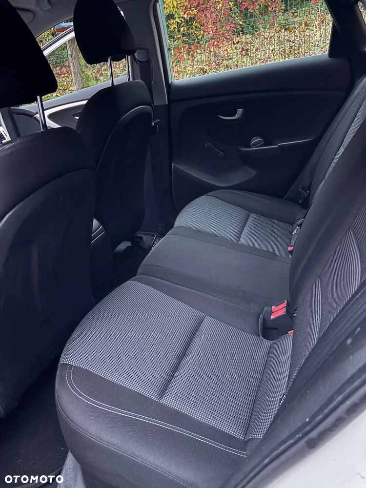 Hyundai i30 1.6 CRDi Classic - 9