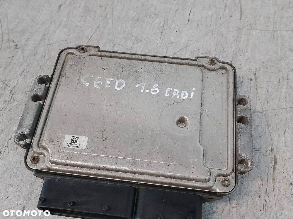 KOMPUTER, STEROWNIK KIA CEED 39103-2A710  0281013569 1.6 CRDI - 6