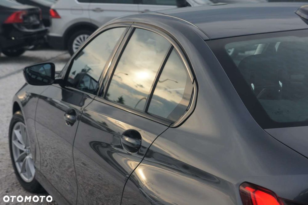 BMW Seria 3 - 21