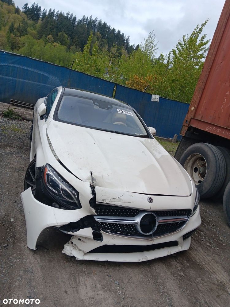 Mercedes-Benz Klasa S 560 4Matic 9G-TRONIC - 22