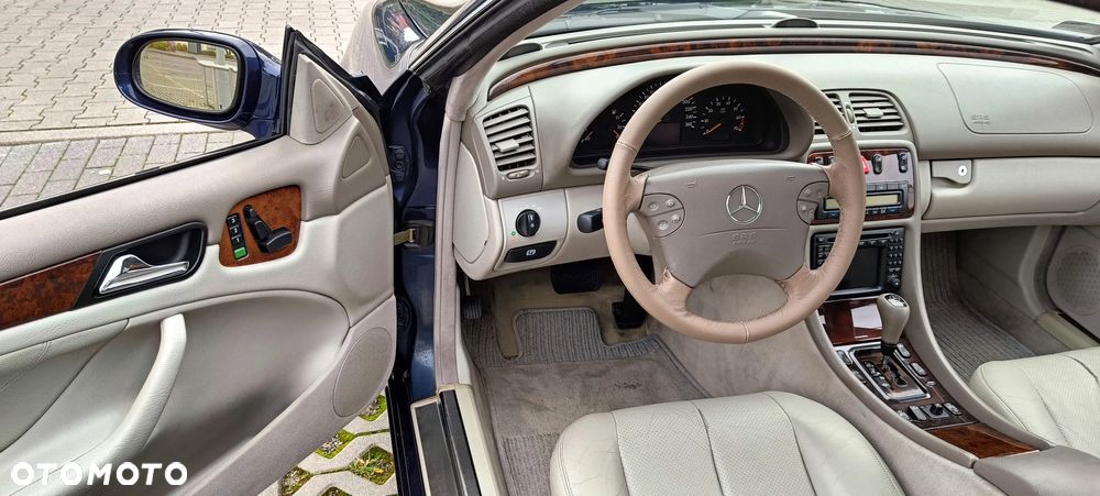 Mercedes-Benz CLK - 11